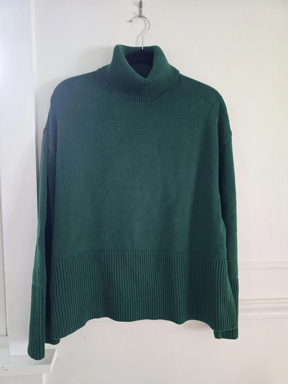GAP Deep Green Ribbed Turtleneck Sweater